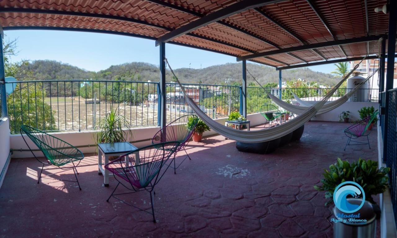Hostal Azul Y Blanco Santa Cruz Huatulco Ngoại thất bức ảnh